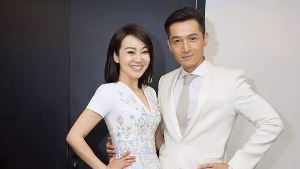 「不老女神」閆妮的背後:33歲被迫失婚跌入谷底,34歲一夜爆紅