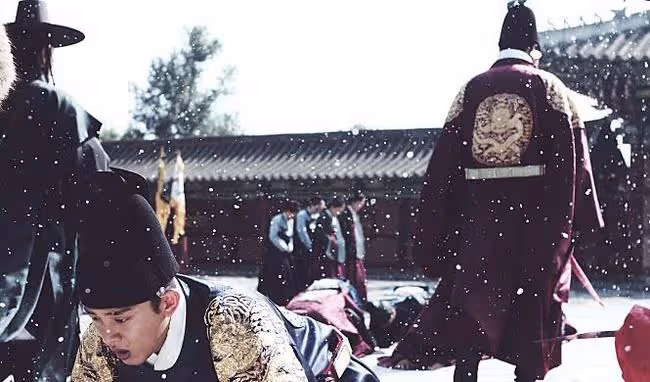 6點認識《地獄公使》劉亞仁：與宋慧喬是至親、是第二年輕影帝！