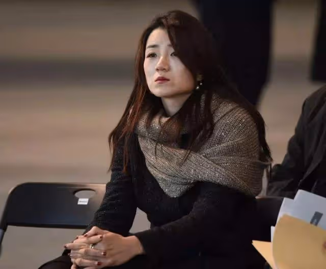 「惡魔小姐」趙顯旼：威脅空姐，體罰員工，一杯水潑走2000億家產