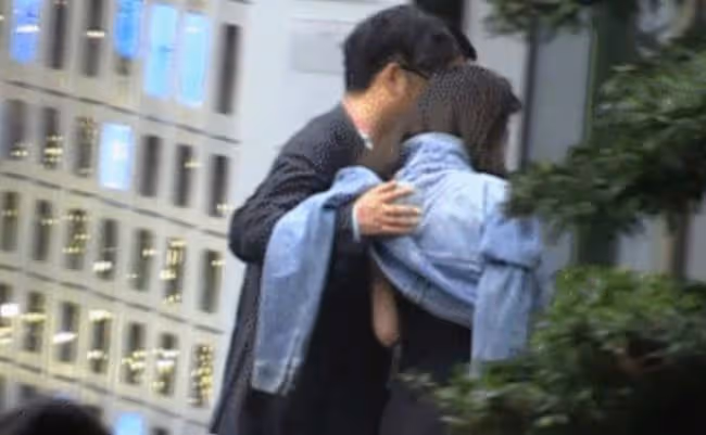 王岳倫曝與李湘感情破裂,深夜官宣離婚內涵女方,疑兩人各玩各的