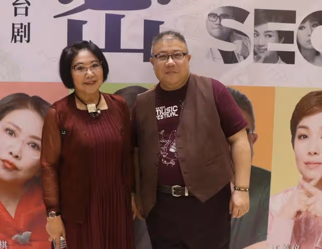 祝福！60歲香港著名男星宣布與內地女友分手，帶新歡出鏡受訪