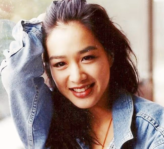 鍾麗緹發文為長女應援，23歲女兒選美決賽在即，高顏值成大熱門