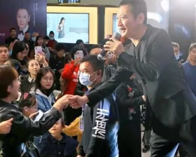 陶大宇唱《倒轉地球》再度爆紅，否認五音不全，很開心娛樂到大家