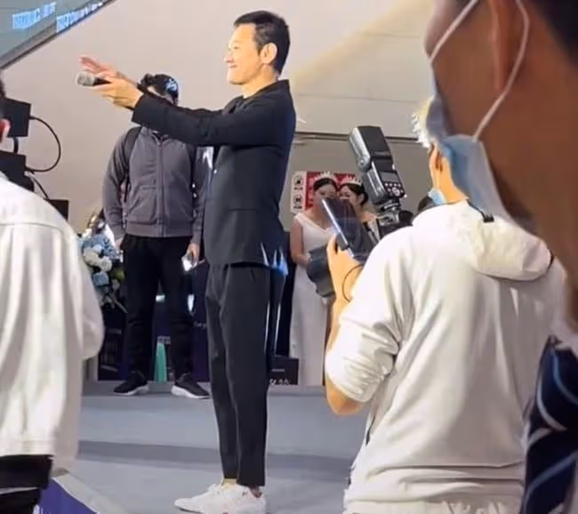 陶大宇唱《倒轉地球》再度爆紅，否認五音不全，很開心娛樂到大家