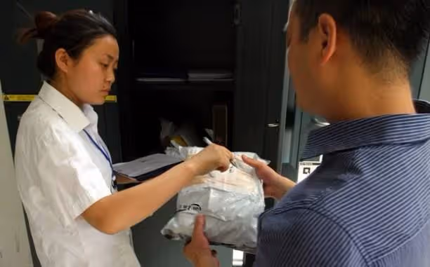 阿姨你真會開玩笑，我家買的婚房，憑什麼加上你的名字？