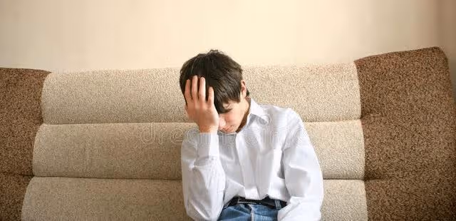 妻子和閨蜜男友約會被丈夫發現，丈夫攜手閨蜜冷靜處理，凈身出戶