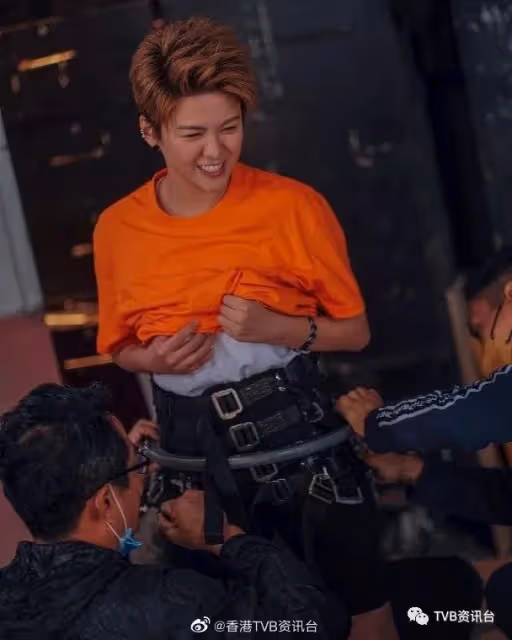 女大十八變！TVB港姐冠軍大一歲被指變臉？