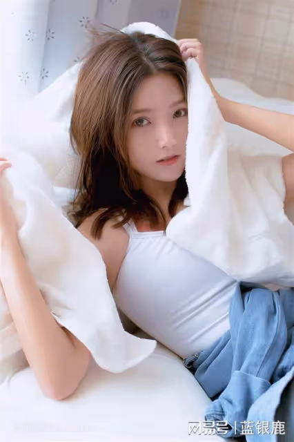 明天要離婚，妻子洗澡出來，擦著濕漉的頭髮：這是我們的最後一晚