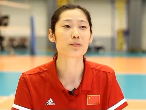 恭喜，中國女排隊長喜迎27歲生日，帥氣偶像主動送祝福，人生贏家