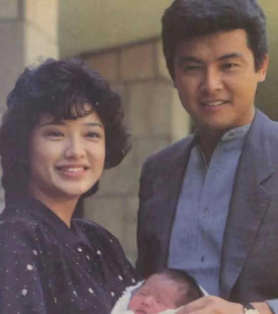 李湘離婚 與山口百惠的愛情故事