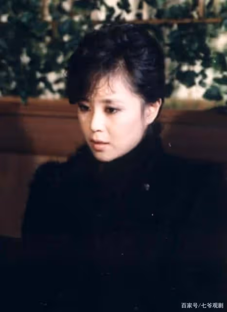 結婚20年，商人丈夫不讓出來演戲，這位媽媽演員用離婚告別往日