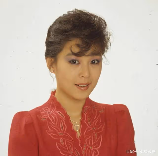 結婚20年，商人丈夫不讓出來演戲，這位媽媽演員用離婚告別往日