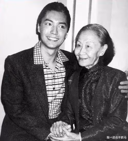 中國第一美男「毀容式」近照曝光，昔日男神這是怎麼了？