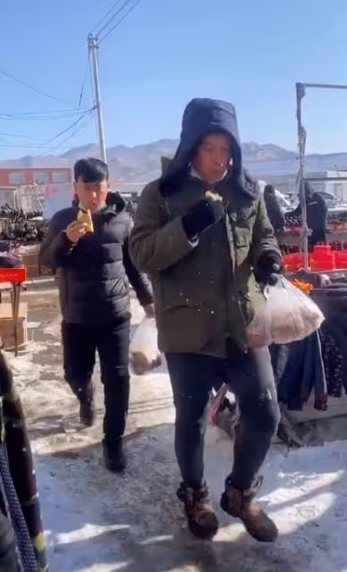 逝去的童年好像回來了，他的視頻吸粉千萬，太有煙火氣人情味了！