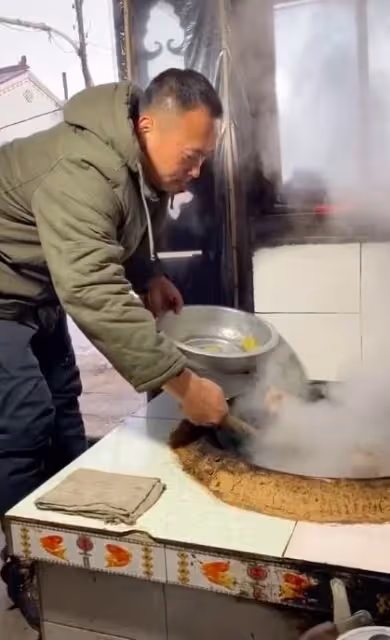 逝去的童年好像回來了，他的視頻吸粉千萬，太有煙火氣人情味了！