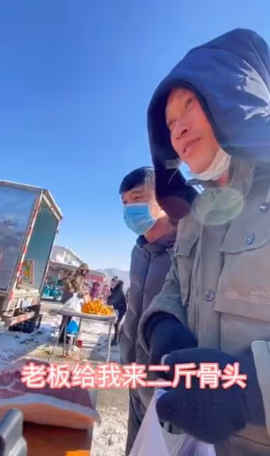 逝去的童年好像回來了，他的視頻吸粉千萬，太有煙火氣人情味了！
