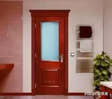 我癱瘓後，妻子總是回家特別晚。回來第一件事就是洗澡，我很困惑