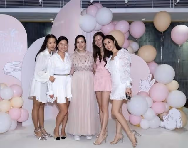 恭喜！著名女星懷孕9個月臨盆在即，舉辦奢華產前派對宣布懷女嬰
