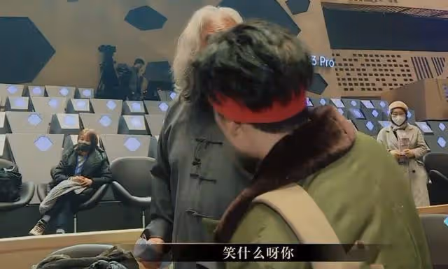 「插刀代表」董又霖:諷刺蔡徐坤打籃球,拍戲遭張紀中連扇3耳光