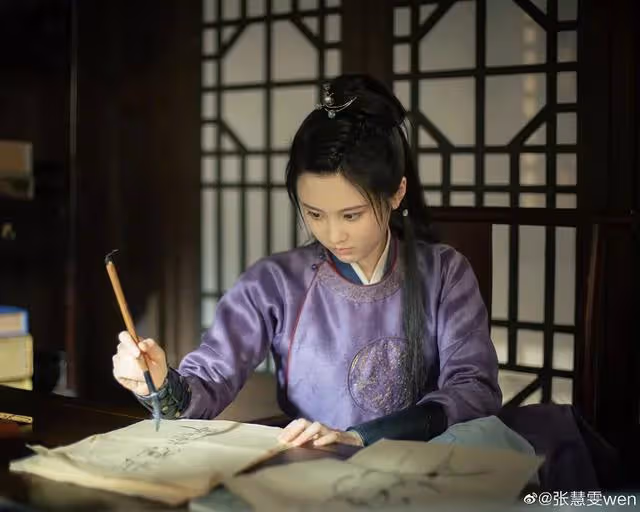 當三女攀上廠花？朱一龍得罪人？孫儷拉踩於正？辛芷蕾搶不到戲？