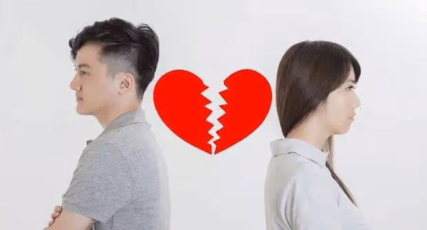 「他怕我冷才抱我的」23歲嬌妻出軌閨蜜老公，丈夫：別碰我，離婚