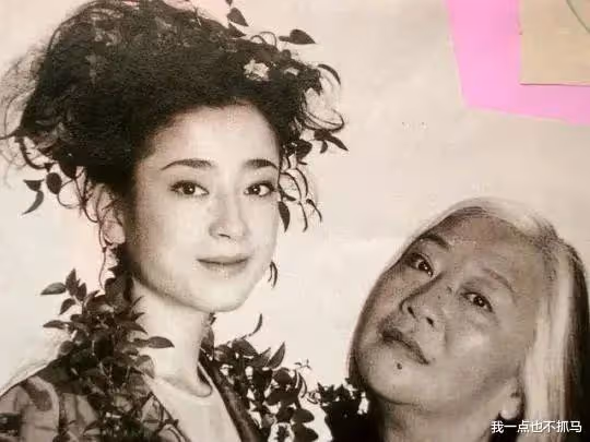 「最慘」女明星：被賣、拍裸照、當小三，全是被親媽逼的？