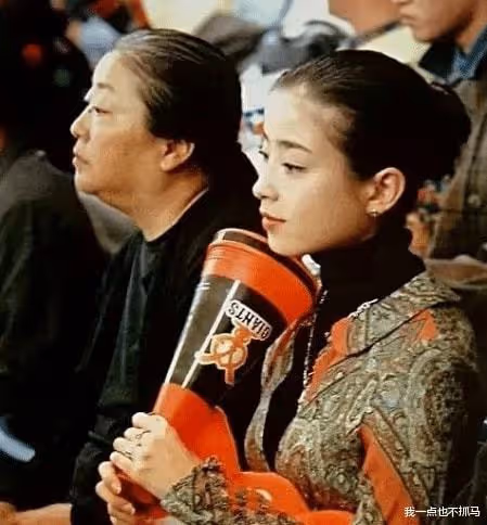 「最慘」女明星：被賣、拍裸照、當小三，全是被親媽逼的？