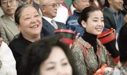 「最慘」女明星：被賣、拍裸照、當小三，全是被親媽逼的？