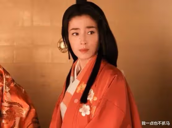 「最慘」女明星：被賣、拍裸照、當小三，全是被親媽逼的？