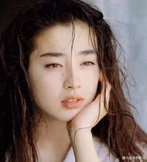 「最慘」女明星：被賣、拍裸照、當小三，全是被親媽逼的？