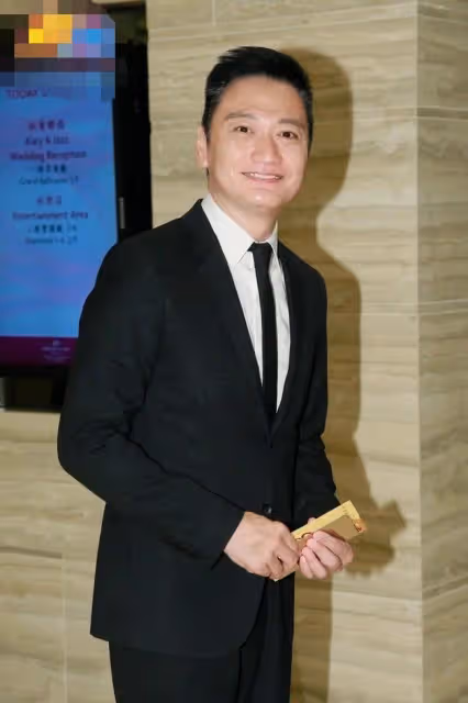 58歲TVB男星被曝與女高管相戀10年,卻不願再婚,曾因醜聞遭雪藏