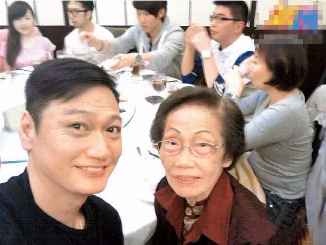 58歲TVB男星被曝與女高管相戀10年,卻不願再婚,曾因醜聞遭雪藏