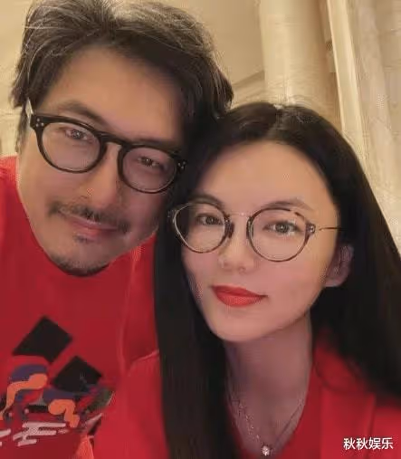 曝沙溢出軌芒果台工作人員，胡可大鬧電視台，當事人秀恩愛破謠言