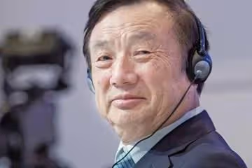 14年後再看孟晚舟才明白:嫁小三歲丈夫劉曉棕的她,到底有多幸福