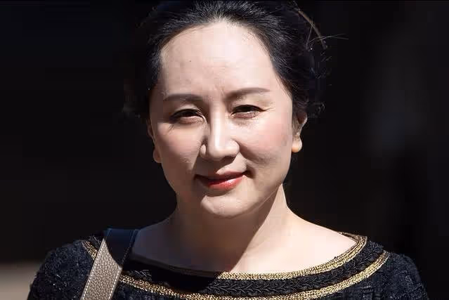14年後再看孟晚舟才明白:嫁小三歲丈夫劉曉棕的她,到底有多幸福