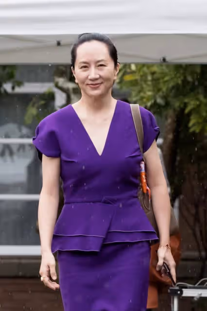 14年後再看孟晚舟才明白:嫁小三歲丈夫劉曉棕的她,到底有多幸福