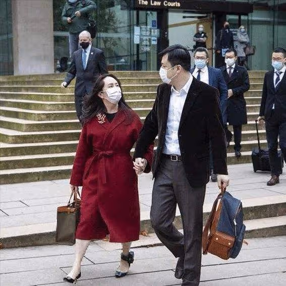14年後再看孟晚舟才明白:嫁小三歲丈夫劉曉棕的她,到底有多幸福