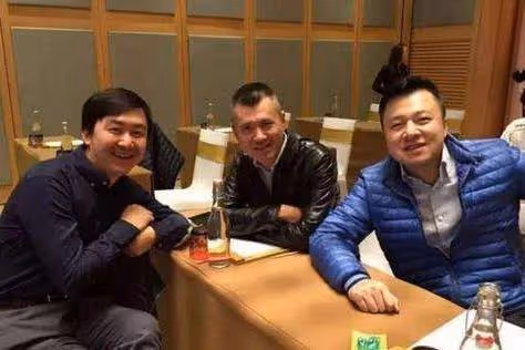 14年後再看孟晚舟才明白:嫁小三歲丈夫劉曉棕的她,到底有多幸福