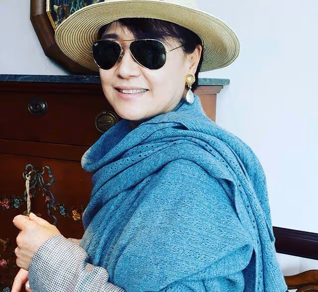 《看了又看》的松子阿姨，朋友滿天下，兒子不幸早逝她用工作治癒