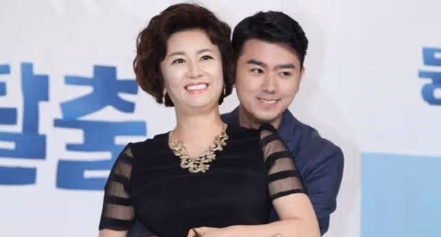 三次結婚和離婚，《傳聞中的七公主》大姐，被安排和小28歲的戀愛