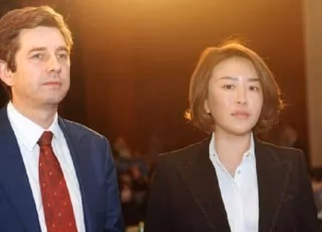 「蛇蠍美人」史銳雪：捲走上億跑美國，高曉松、郎咸平曾為其站台