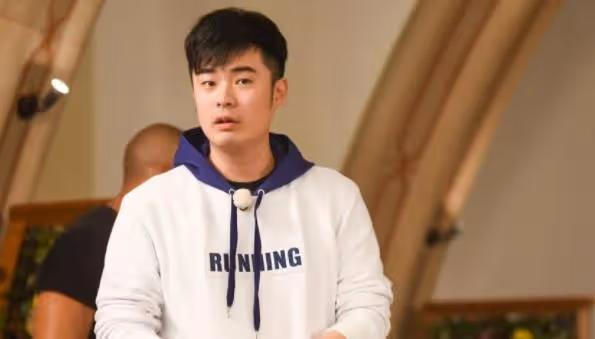 從「好男人」到千夫所指,靠副業資產破千億,陳赫是如何成功的?