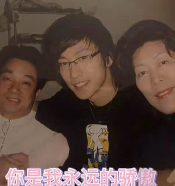 喬任梁去世五年，爸媽也被網絡暴力，他們的堅強樂觀有多感人