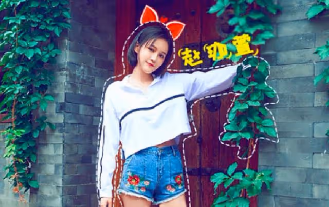 趙本山女兒直播帶貨翻車？標價高過旗艦店，還懟網友太窮酸