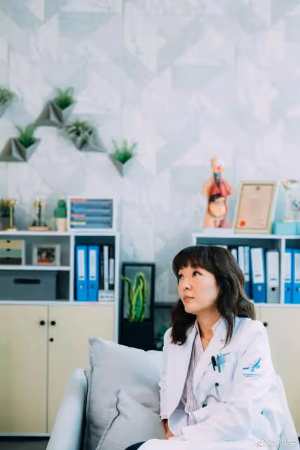49歲TVB女星廣東定居後再置業，拍片分享杭州新居，裝修簡約大氣