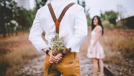 准婆婆不出彩禮，男友卻要求20萬嫁妝，女子：好，你當上門女婿