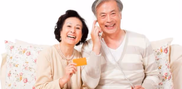 再婚新婚之夜，大媽提出奇葩要求，65歲大爺：我接受不了，分手