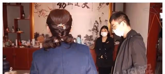 公婆不幫忙還房貸，兒子兒媳賣婚房鬧分家，兒媳：我都被人看扁了