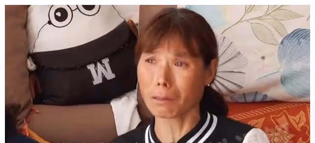 公婆不幫忙還房貸，兒子兒媳賣婚房鬧分家，兒媳：我都被人看扁了