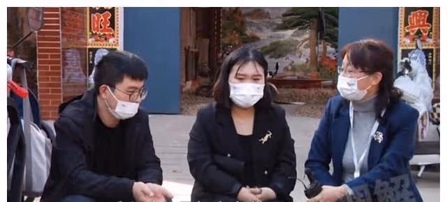 公婆不幫忙還房貸，兒子兒媳賣婚房鬧分家，兒媳：我都被人看扁了